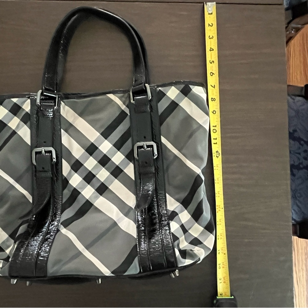 Burberry Lowry Plaid Black Beat Check Tote Shoulder Bag with Dust Bag - Picture 9 of 16